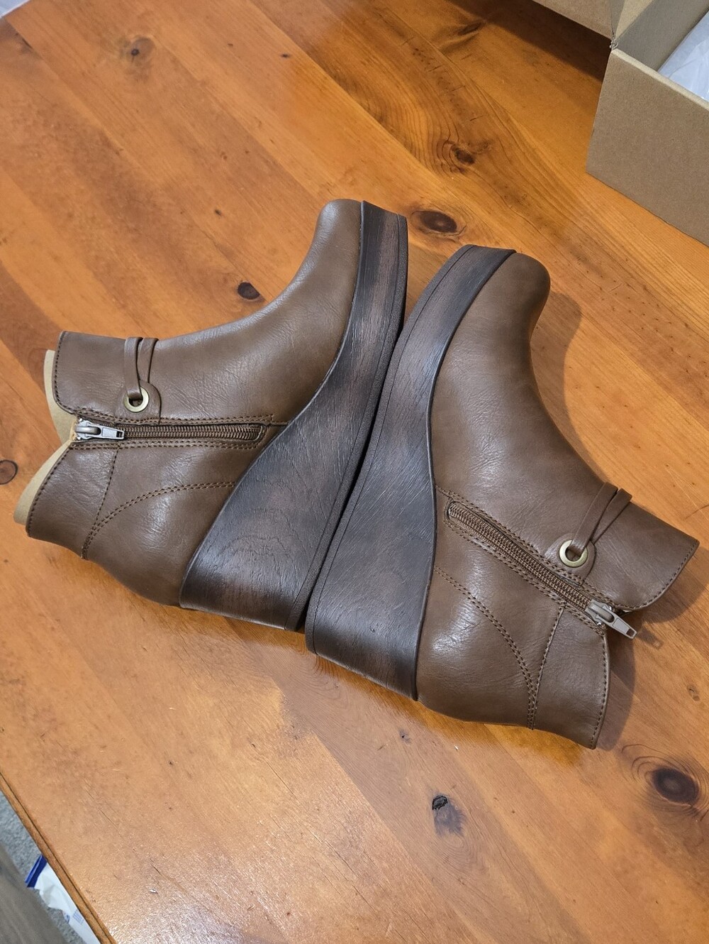 NWB BOC Leonna Brown 3 Inch Wedge Ankle Zippered Bootie Woman's Size 10 - Picture 6 of 9